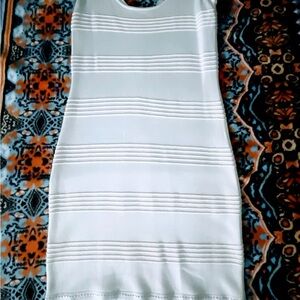 Chic White Sleeveless Dress